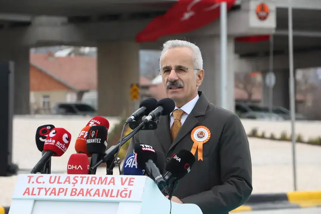 Isparta'da Büyükçaylı Kavşağı ve Şarkikaraağaç Yolu Açıldı 3